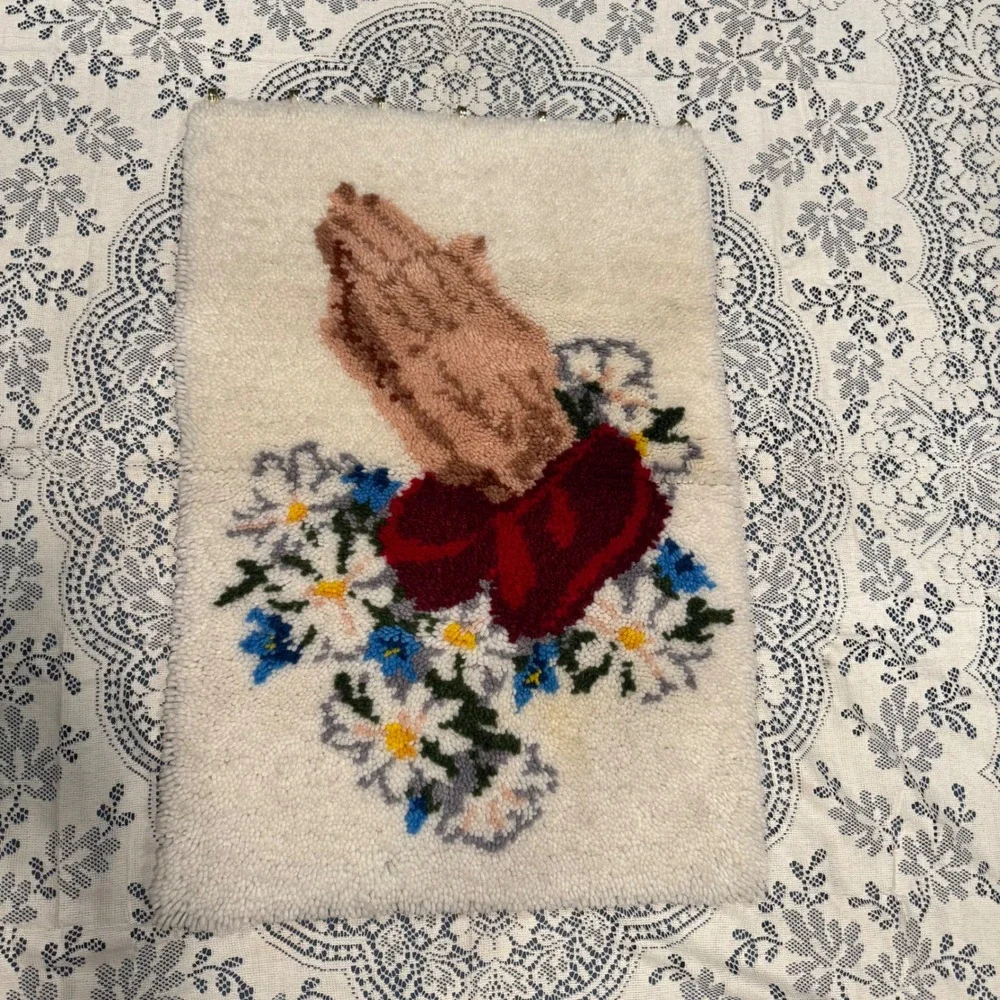 Vintage Praying Hands Latch Hook Rug Wall Hanging Religious Faith Christianity